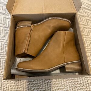 NIB Girl’s Steve Madden Ankle Boots